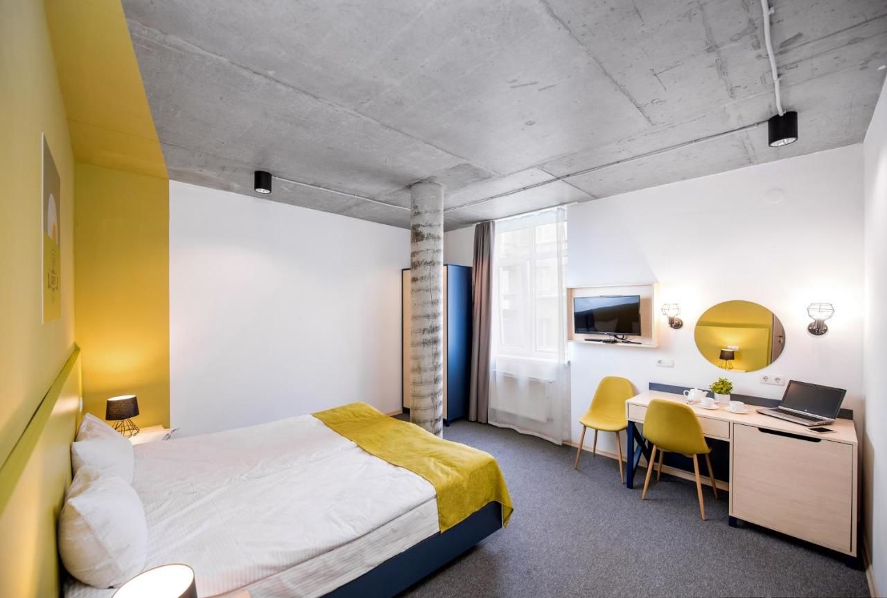 Отель Jam Hotel Hnatyuka Львов