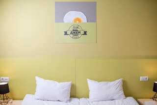 Отель Jam Hotel Hnatyuka Львов Двухместный номер с 1 кроватью или 2 отдельными кроватями, вид на город-15
